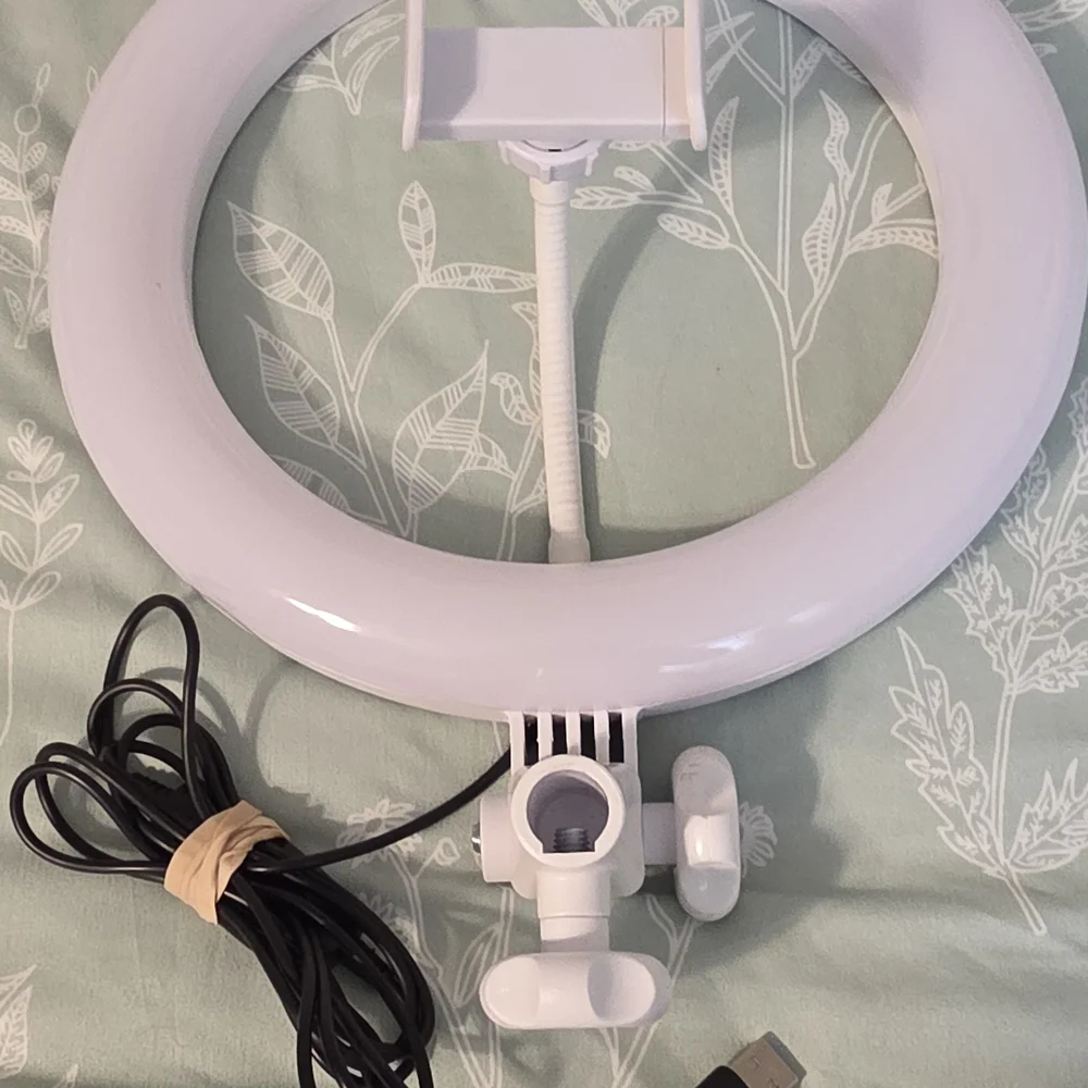 White LED Ring Light (with Multi Settings!) with Phone Holder